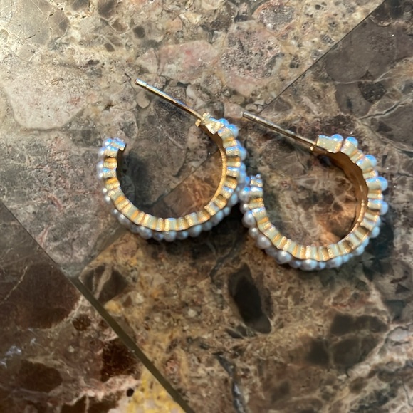 Target Round Pearl Hoop - Picture 9 of 9